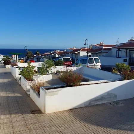 By Estrella Del Norte